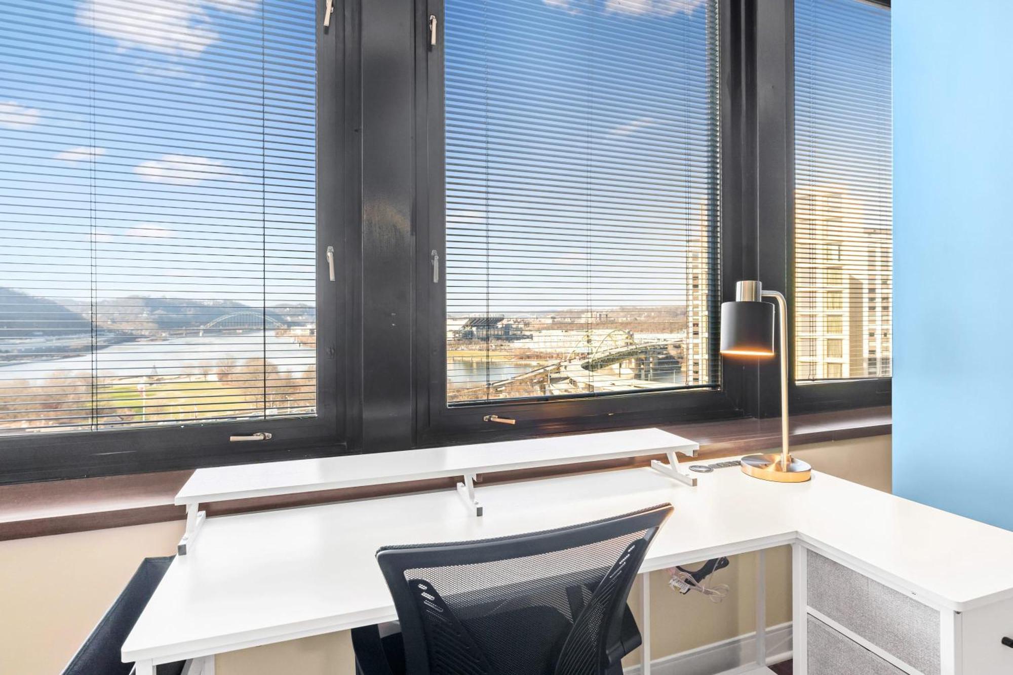 Luxury High Rise 1Bd River Views Downtown 匹兹堡 外观 照片